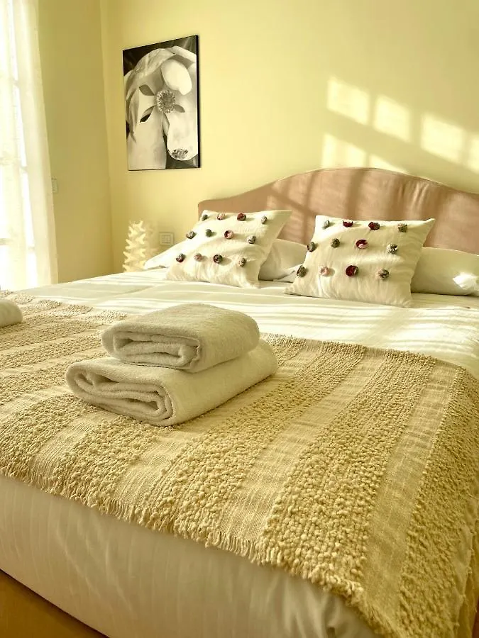 Luxury Four-Room Apartment In Monza Centro - 2 Min Walk To Train Station