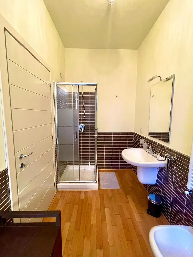 Luxury Four-Room Apartment In Monza Centro - 2 Min Walk To Train Station 0*,